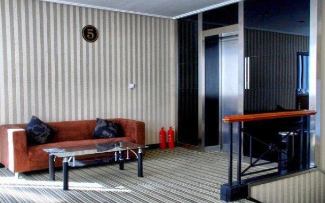 Huafeng Business Hotel