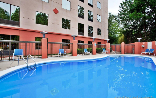 Holiday Inn Express Hotel & Suites by IHG