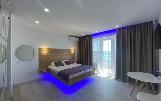 Holiday (Холидей)