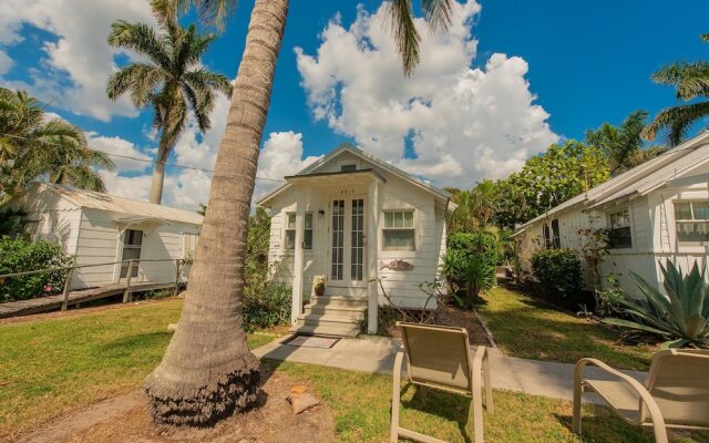 Redfish Cottage Apartment 1