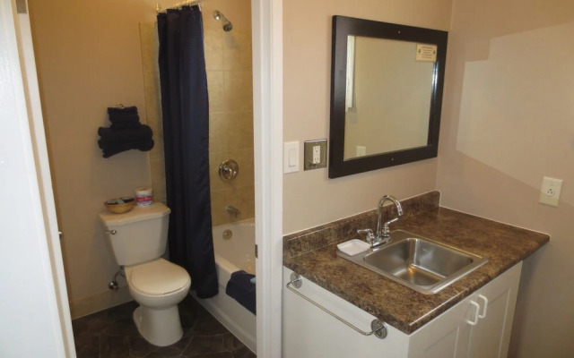 Overlander Motel