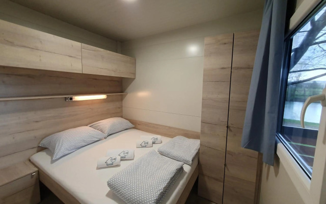 GM House, mobile house near Kolpa river