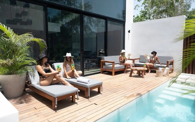 Karanda by Beach Please Tulum