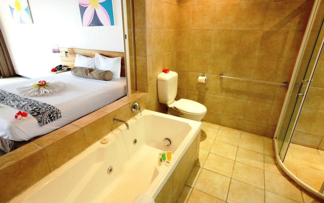 Anchorage Beach Resort