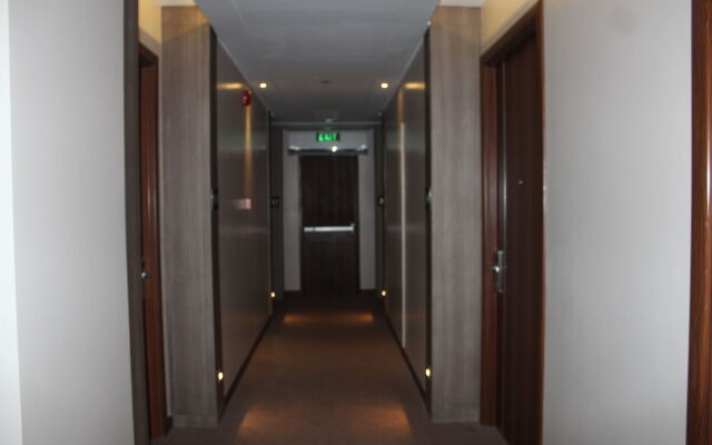 Kew Hotel