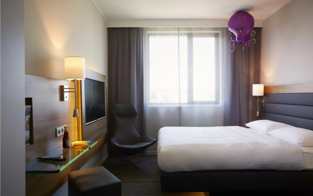 MOXY London Heathrow Airport