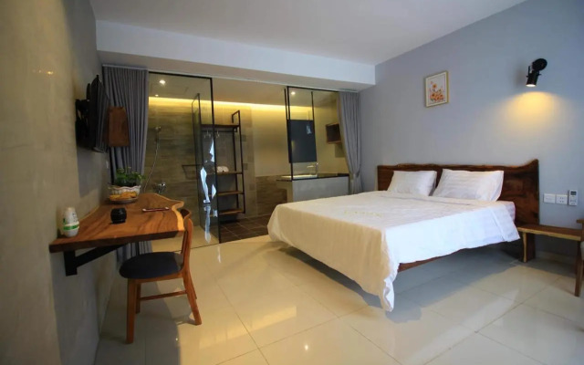 Mango Hotel