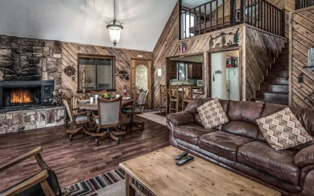 206 Coal Mountain - Three Bedroom Cabin
