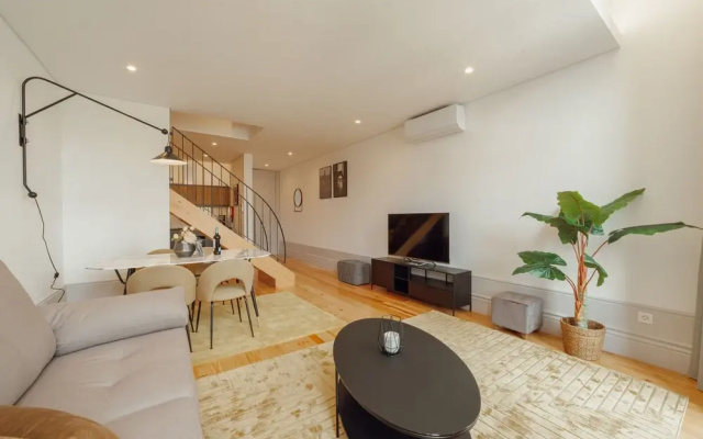 Heart OF Porto Apartment E Duplex by Vacationy