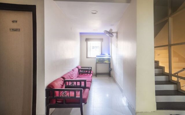 FabExpress Royal Residency I