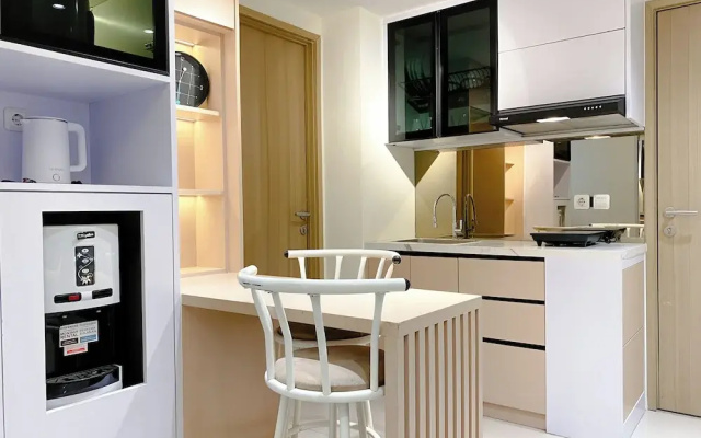 Homey And Good Choice 2Br At Meikarta Apartment