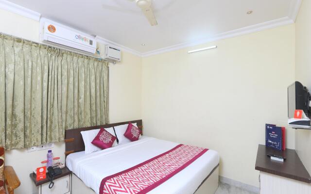OYO 1054 Hotel AVNB Towers
