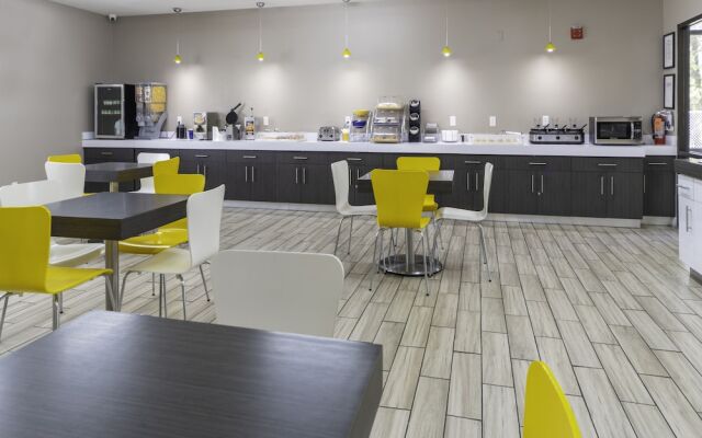 Days Inn Council Bluffs/9th Ave