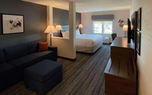 Comfort Inn & Suites