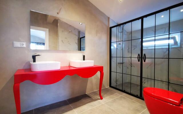 Astonishing Villa With Private Pool in Antalya
