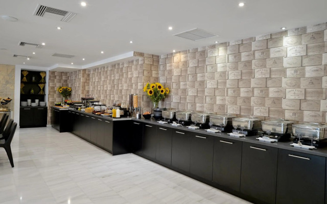 Athenaeum Grand Hotel