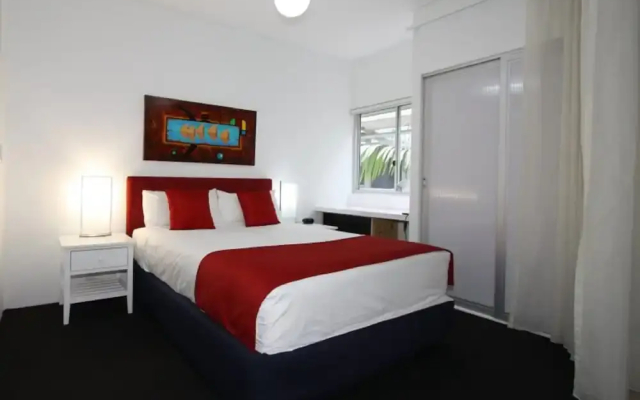 Miro Apartments