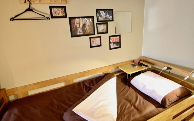 Osaka Guesthouse Nest - Hostel