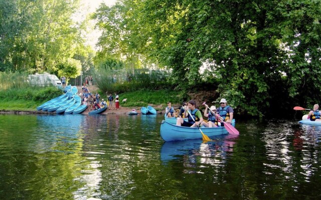 Spacious Farmhouse with private garden in Saint-Cybranet