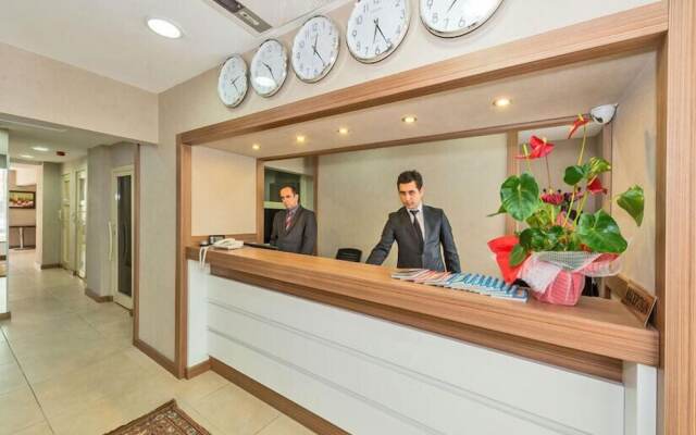 La Garden Hotel