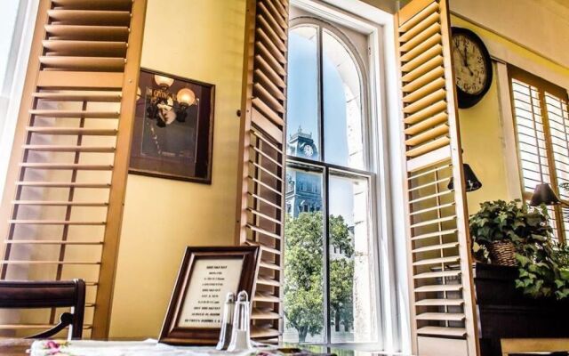 Nutt House Historic Hotel
