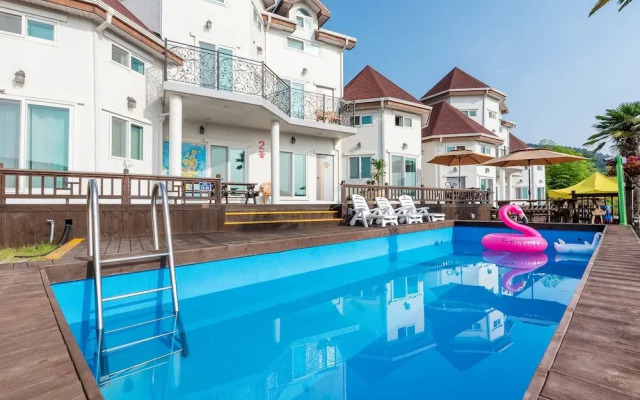 Geojerowa Pension