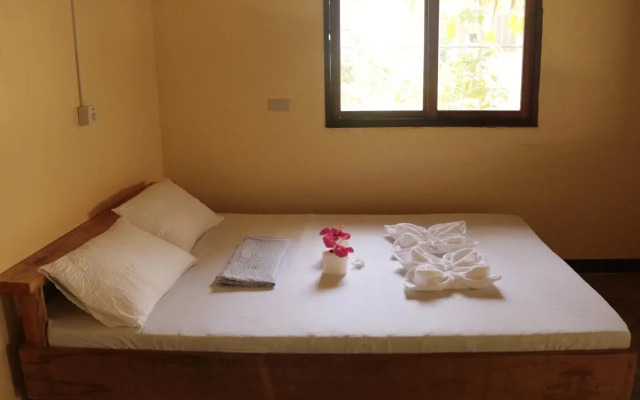 Pesangan Surfcamp Hotel