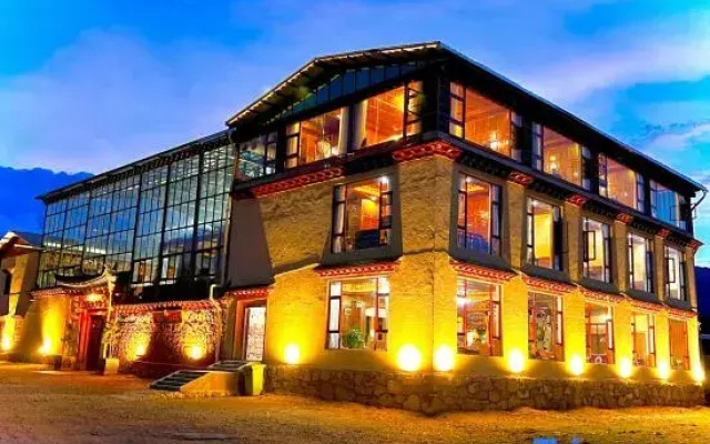 Shangri-La Sky Time Manor