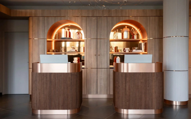 AC Porte Maillot Hotel