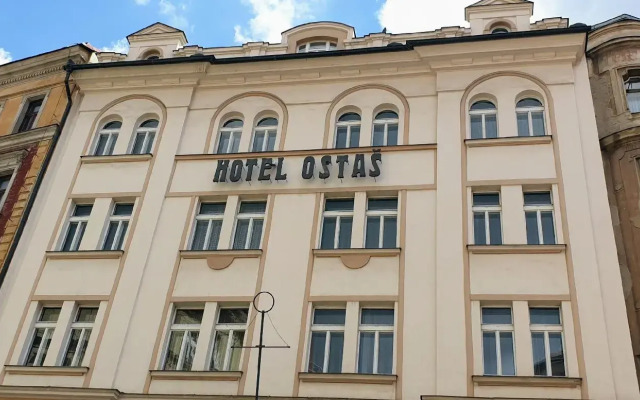 Hotel Ostaš