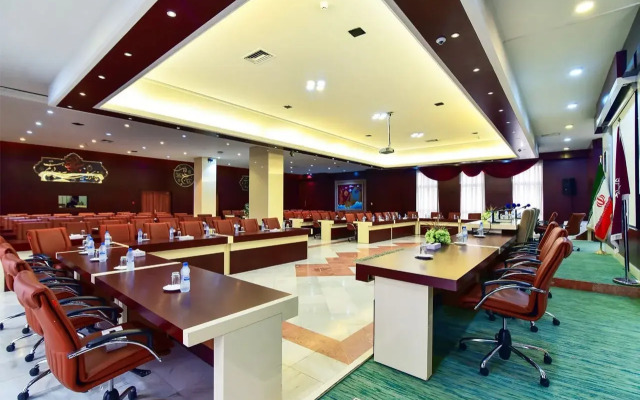 Pardisan Hotel