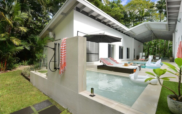 Pavilions in the Palms