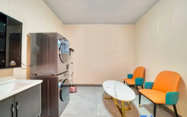 Toumi Light Luxury Hotel