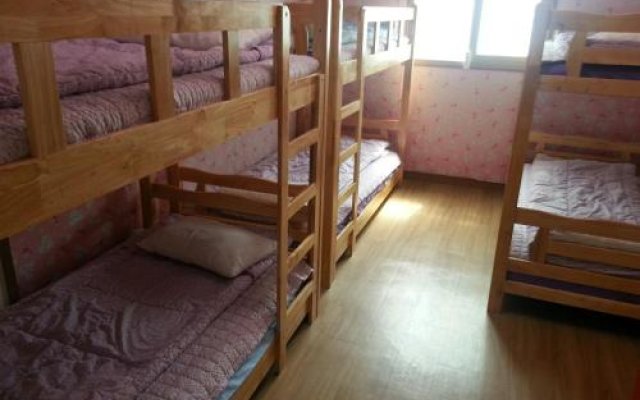 Gyeongju Friend Guest House - Hostel