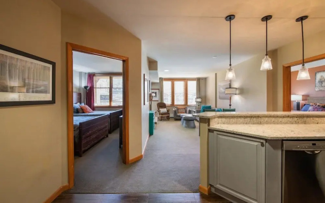 Continental Divide View Riverside Condo - Zephyr Mountain Lodge Select-Rated 2510