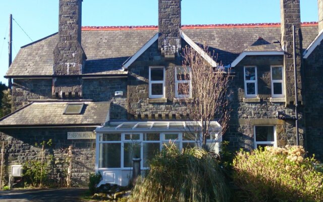 Lovely Large Home 10 Minute Walk to Barmouth Beach