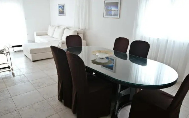 Hotel Lux