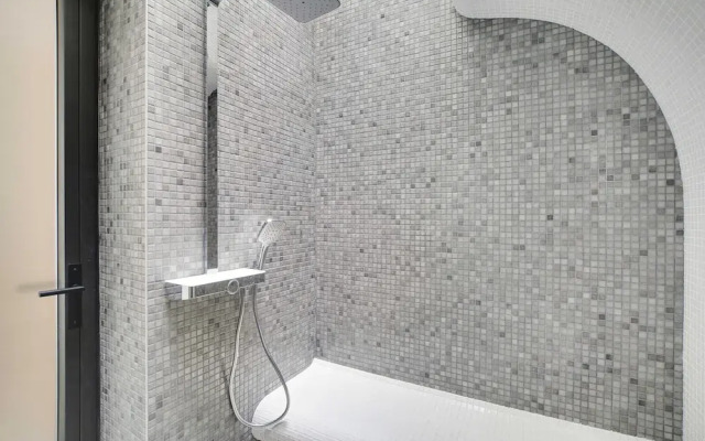 Superb Apartment With Hammam -4br/12p- Bastille