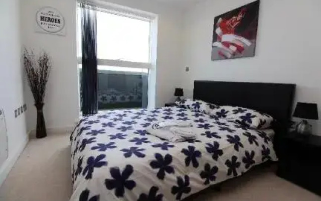 Executive 2 bedroom heart of BBC Media City