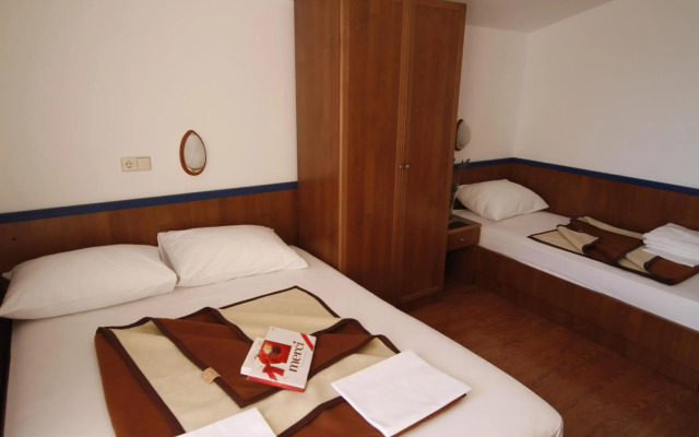 Beach Hotel Plaza