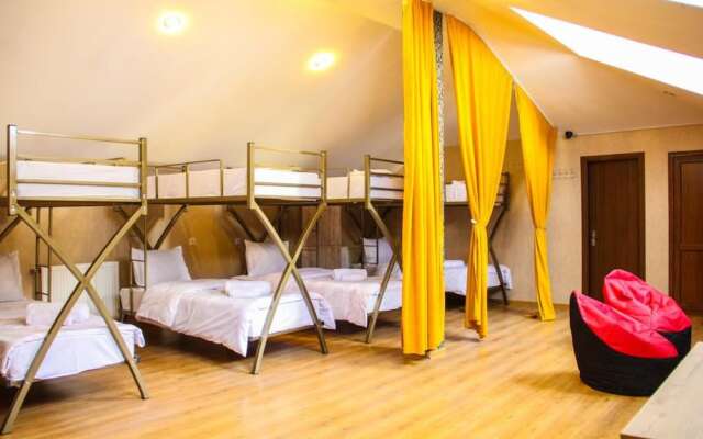 Mr Alex Hostel