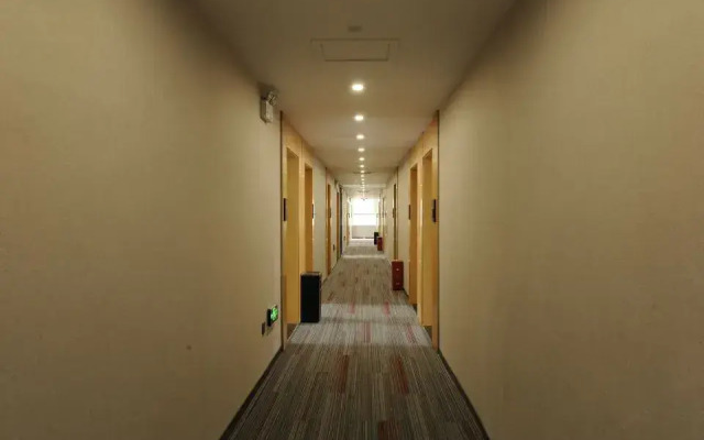 Junyi chain hotel (Xin'an Vocational Education Center store)