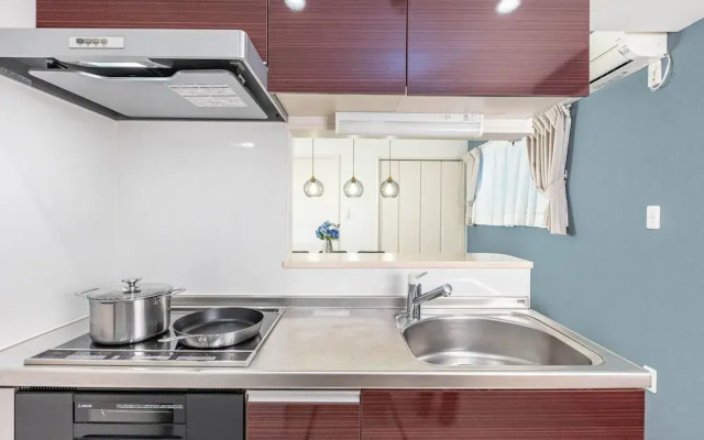 Stella Court Tengachaya