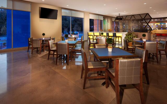 GLō Hotel Asheville-Blue Ridge Parkway