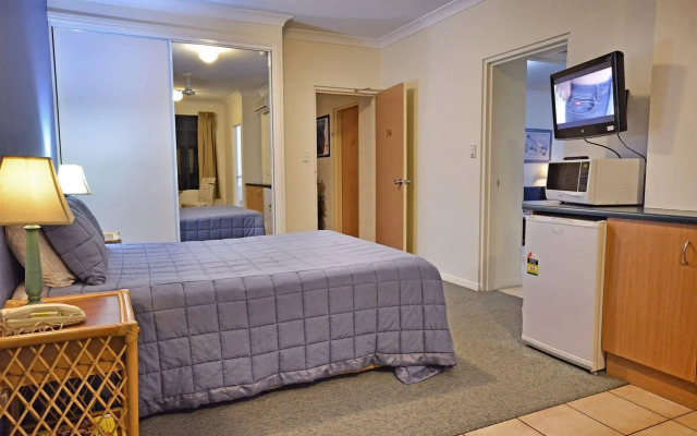 Grosvenor In Cairns Hotel