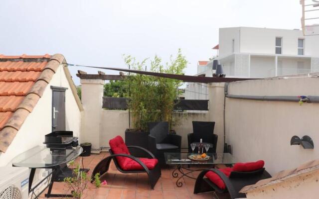 Superbe maison avec toiture terrasse à 5min mer