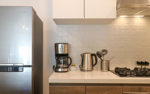 w Marvelous 2BR With Balcony in Miraflores