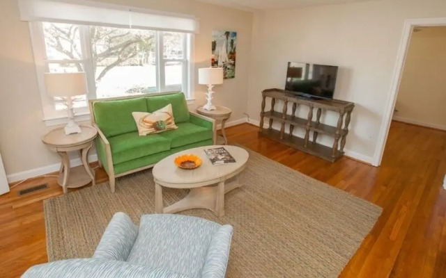 81st Summer A 2 Bedroom Duplex