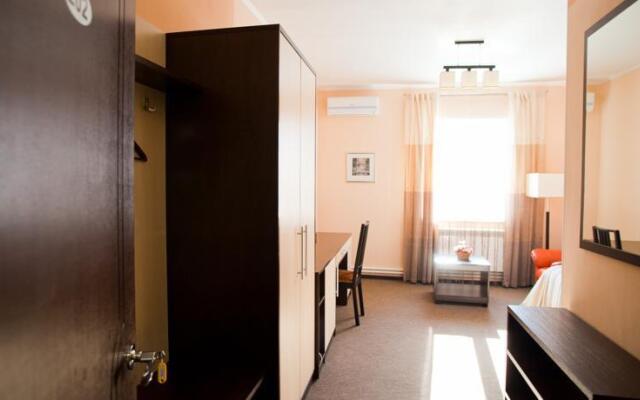 Camelot Hotel
