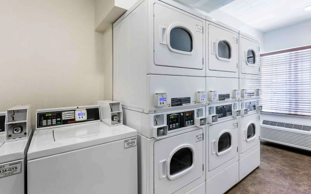 Extended Stay America Select Suites - Akron - South